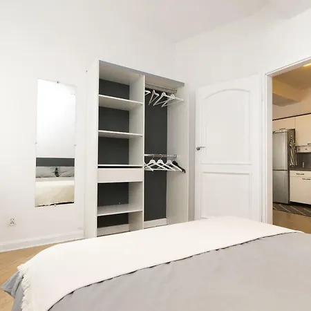 Spacious In Old Town P4you Pl شقة